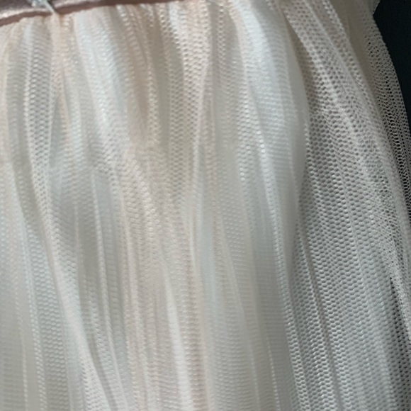 Girls Rare Editions size 12 in a beautiful light peach color. - Picture 8 of 11